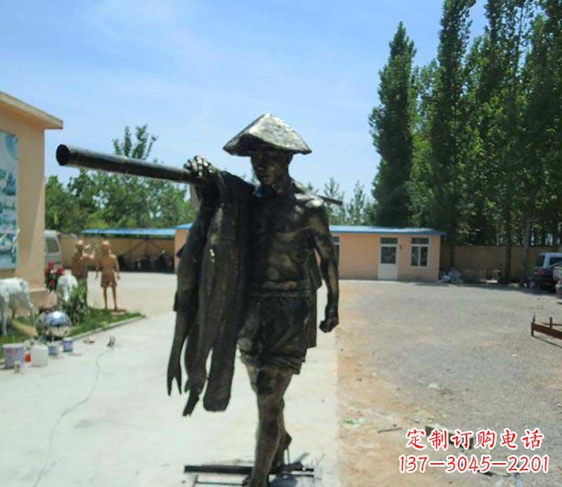 山东传承古老文化的渔民雕塑