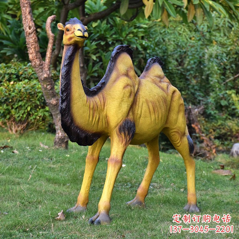 山东骆驼雕塑精美而有趣的定制装饰品