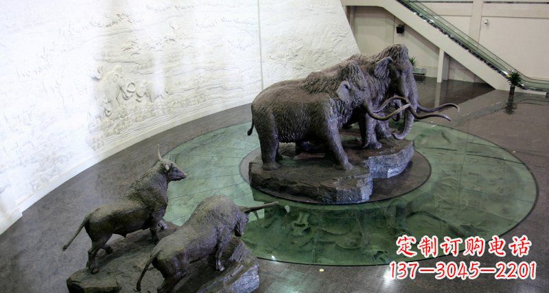 山东领雕塑公园长毛象动物铜雕