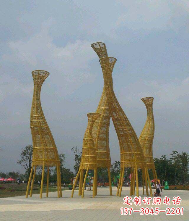 山东优雅与浪漫的相遇——不锈钢长颈鹿雕塑