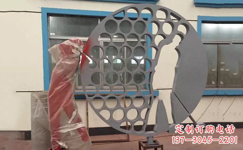 山东中领雕塑-不锈钢高尔夫球雕塑