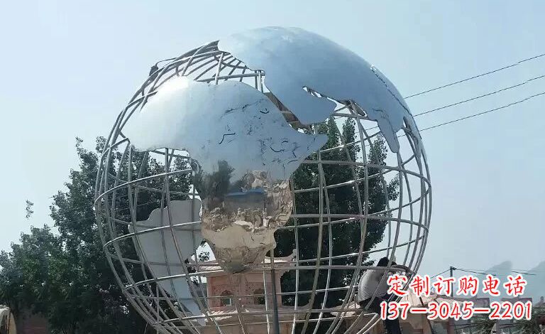 山东用艺术充实空间,精工制作高品质不锈钢地球仪雕塑