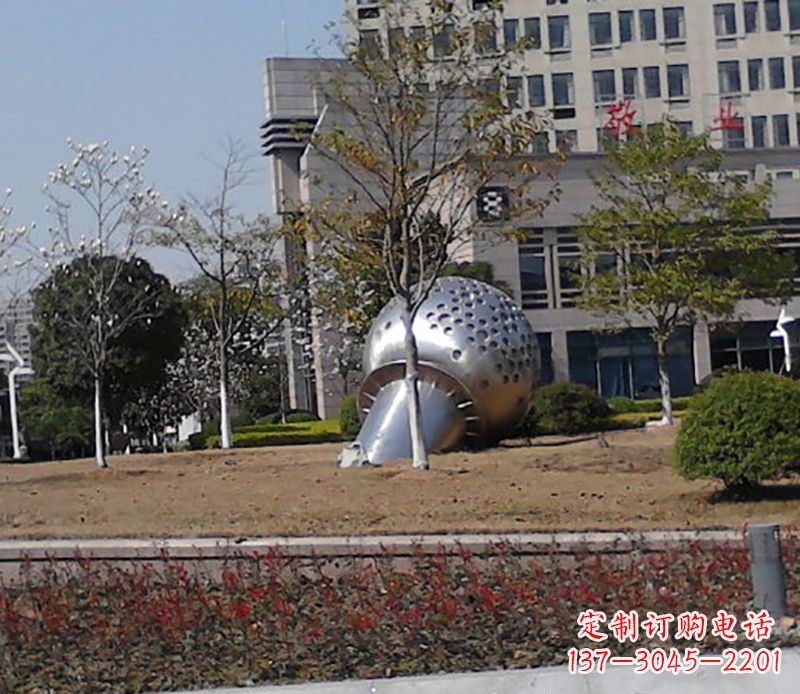 山东广场不锈钢话筒雕塑