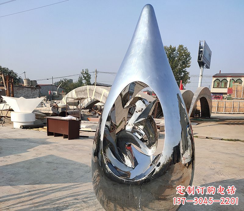 山东广场不锈钢镜面水滴雕塑