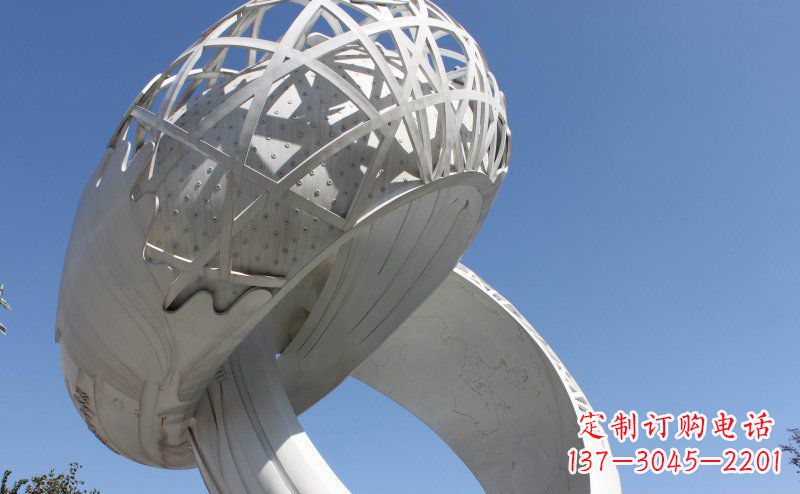 山东广场戒指不锈钢雕塑 (2)