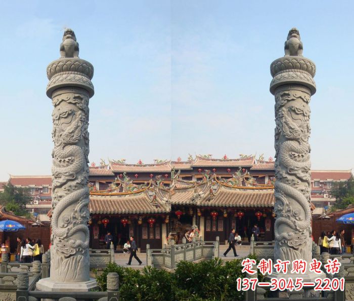 山东精美的汉白玉龙柱石雕塑