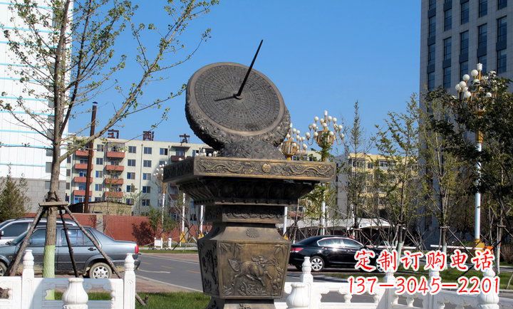 山东中领雕塑专业定制日晷铜雕