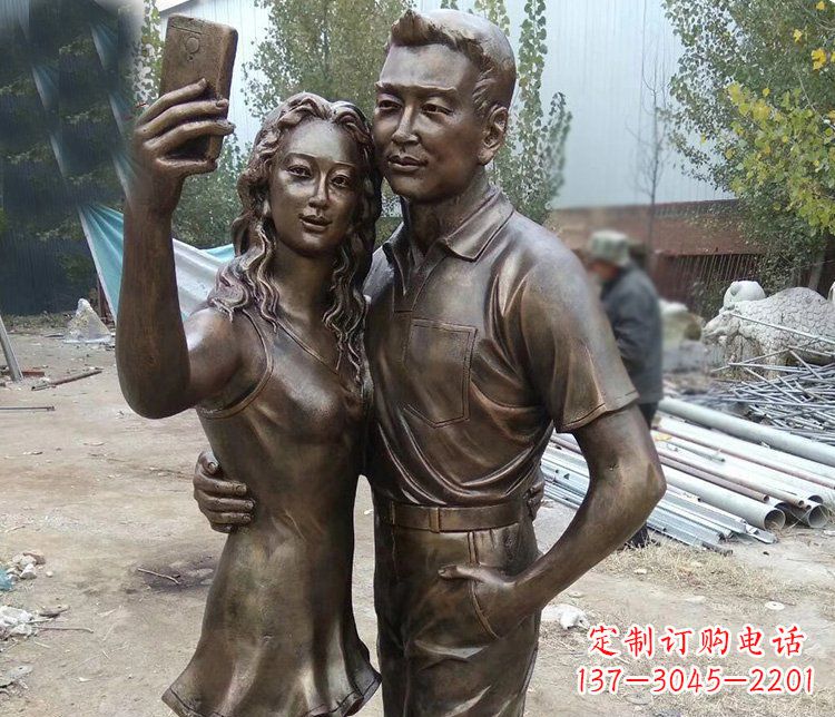 山东中领雕塑：精美的情侣雕塑