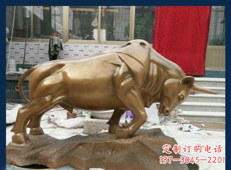 山东铜质金黄牛雕塑:添加活力与美观设计
