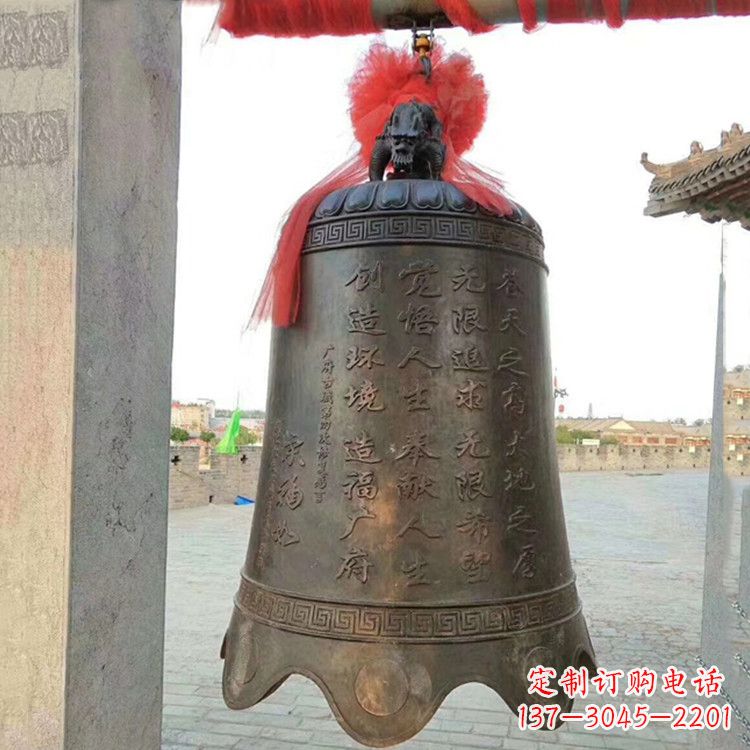 山东广场铜钟雕塑