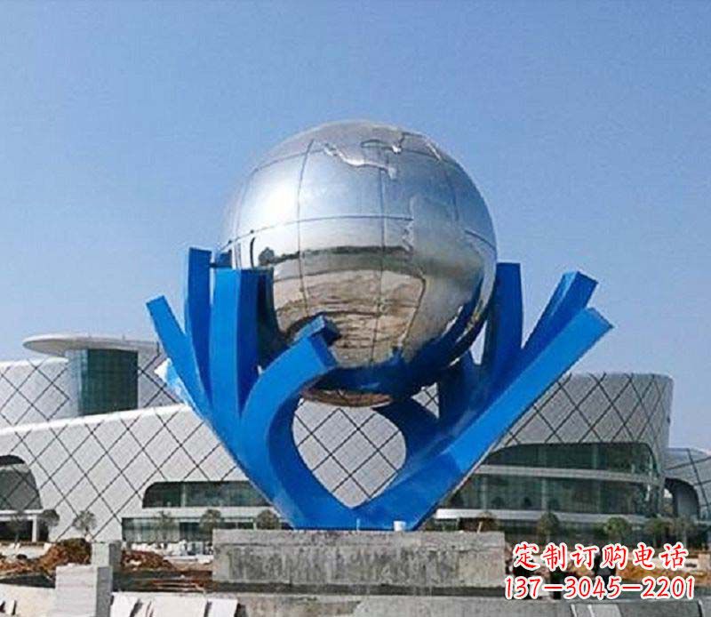 山东中领雕塑打造把地球握在手中精致不锈钢抽象雕塑