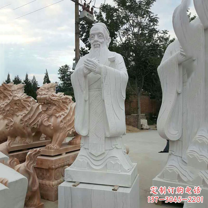 山东海外的孔子雕像——展示中国文化的象征