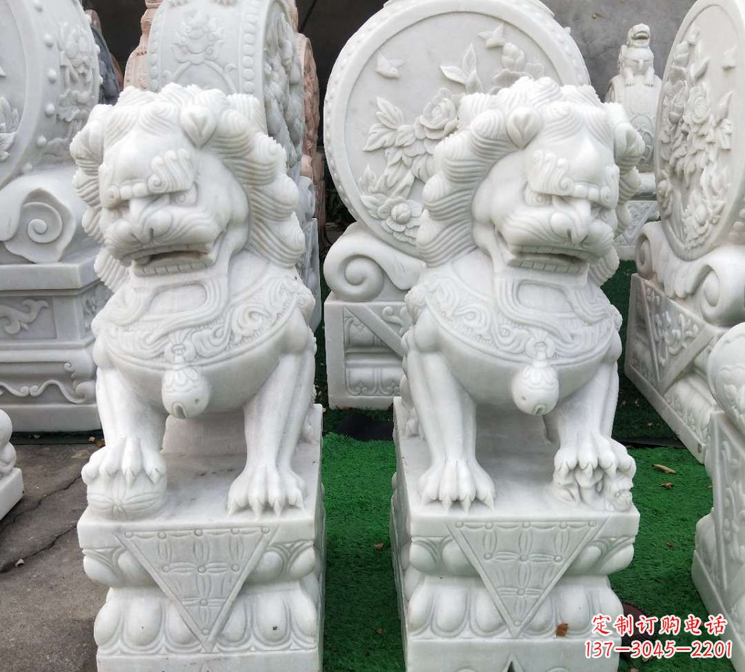 山东汉白玉故宫制作狮子雕塑