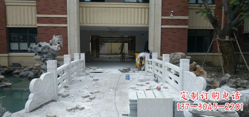 山东汉白玉栏板安装雕塑