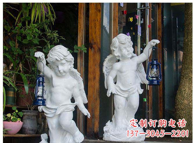 山东白玉天使雕塑，夜晚的灯火璀璨