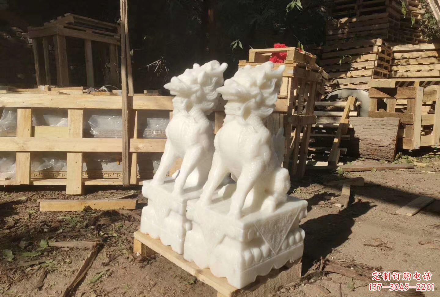 山东汉白玉手工麒麟雕塑,瑞气招财鼎盛