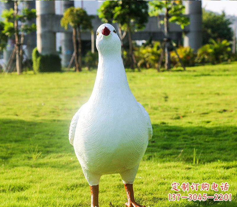 山东和平鸽柱的雕塑