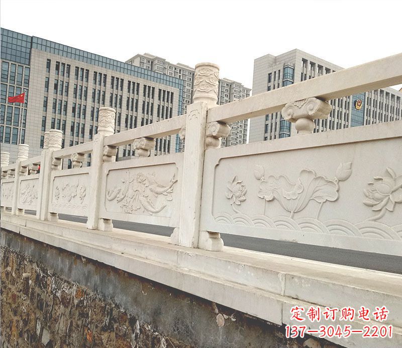山东荷花鲤鱼石浮雕汉白玉石栏板石雕