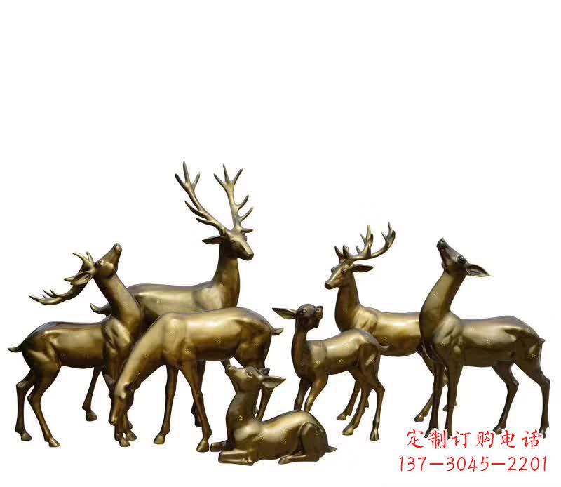 山东精致精美,欣赏黄铜色鹿群雕塑