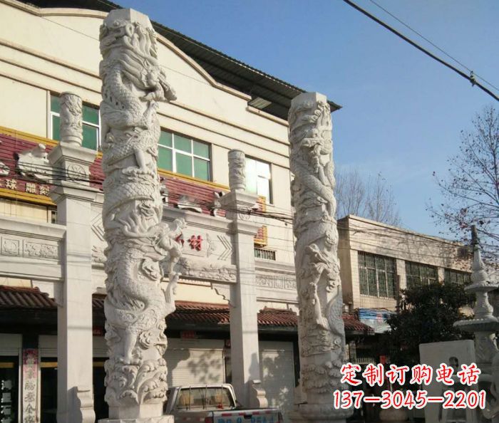 山东汇聚古灵神韵的大理石龙柱雕塑