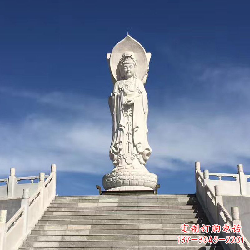 山东景区广场大型三面观音石雕景观雕塑