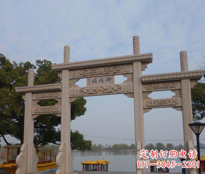 山东景区三门古典牌坊石雕