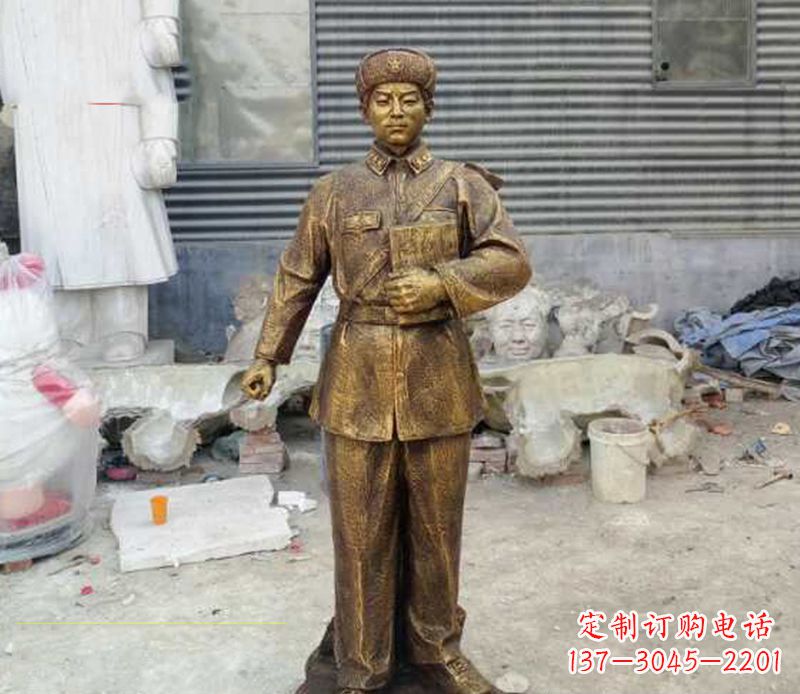 山东传承爱国精神,让雷锋雕塑永久守护家园