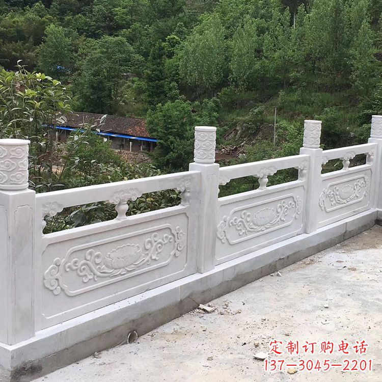 山东莲花纹石栏板雕塑,为你树立华丽边框