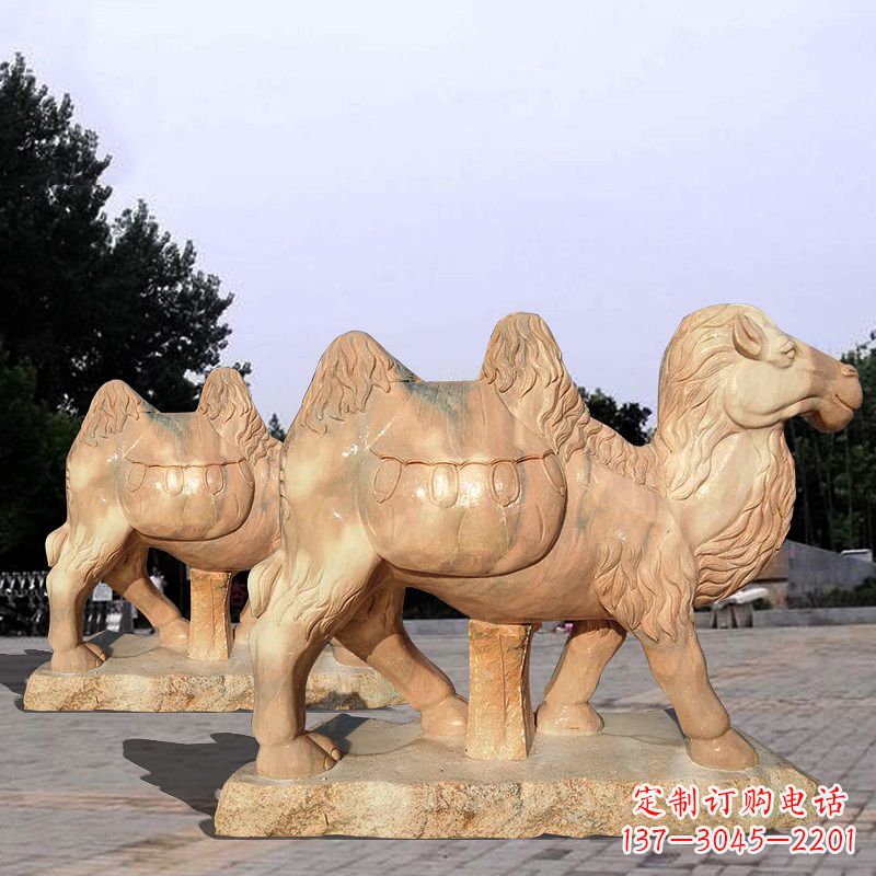 山东骆驼雕塑晚霞红石雕动物