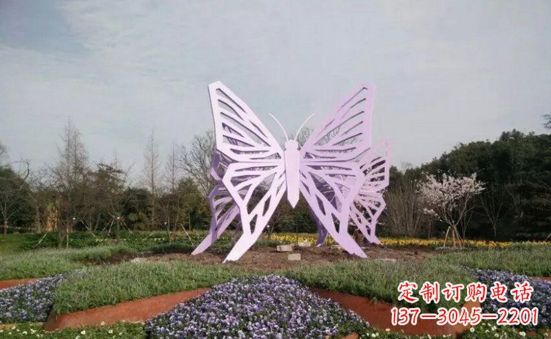 山东流动而优雅的蝴蝶雕塑