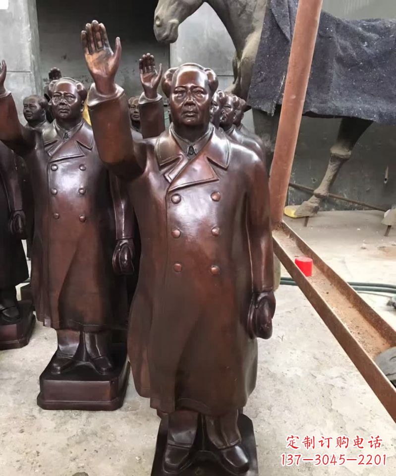 山东毛主席挥手铜雕