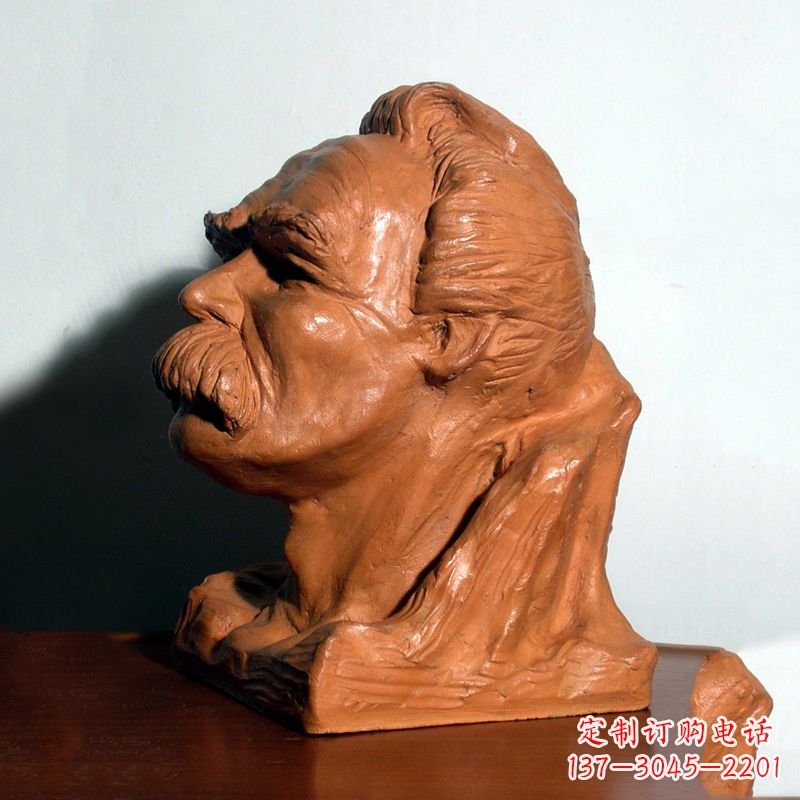 山东以尼采为原型的雕塑头像
