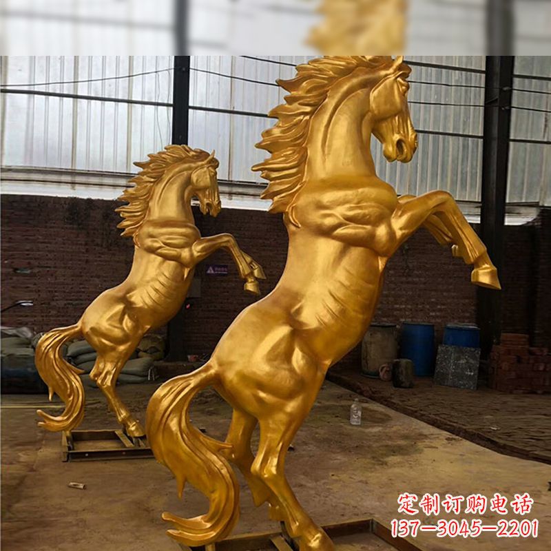 山东精美马雕塑,精锐漆金马儿