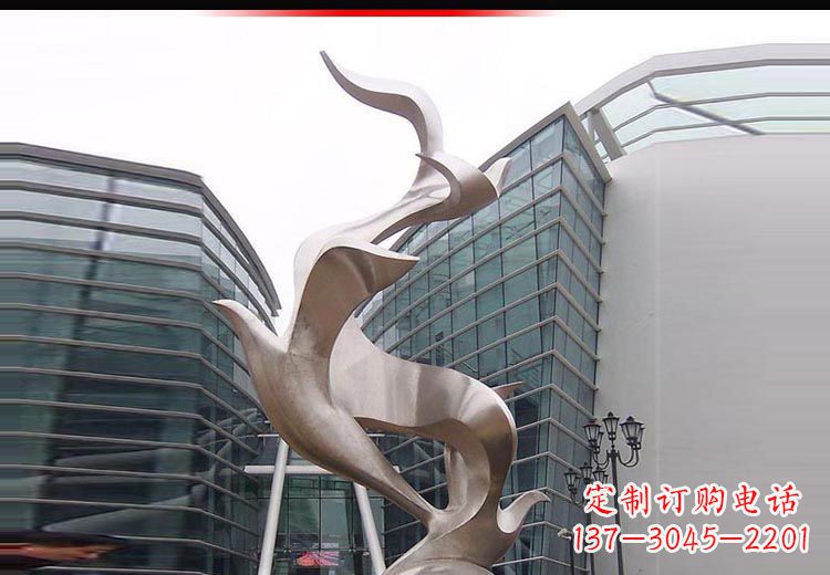 山东不锈钢雄鹰雕塑,永久定制精美景观