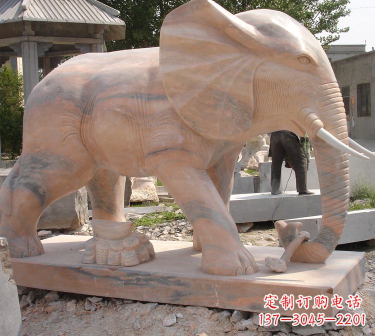 山东华贵雅致的大象雕塑
