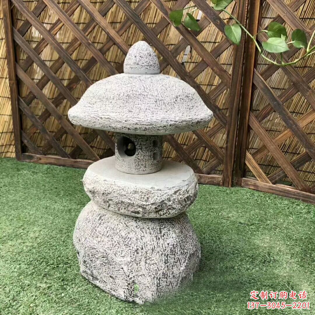 山东青石仿古灯笼雕塑,实现仿古风格的彰显