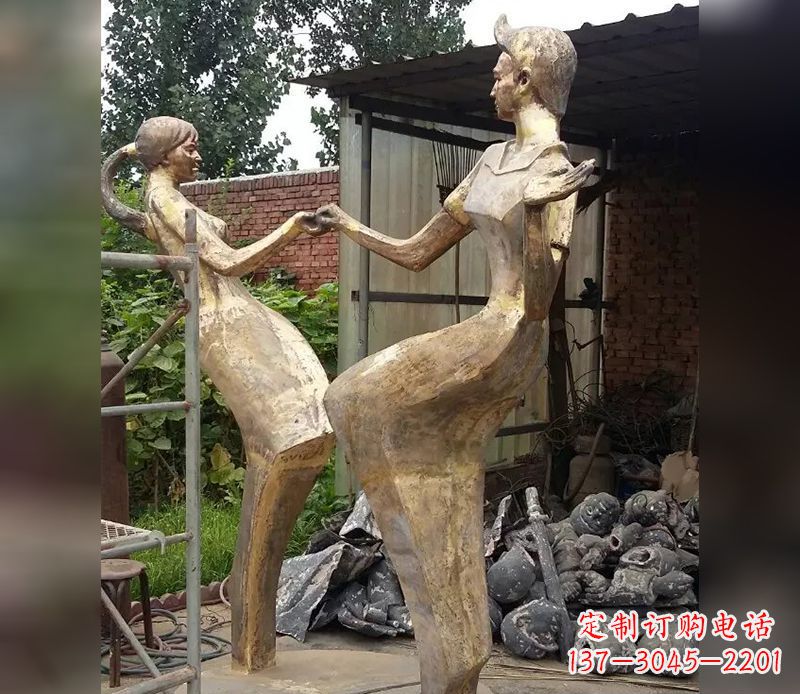 山东专属情侣,情深伴随铜雕精美绝伦