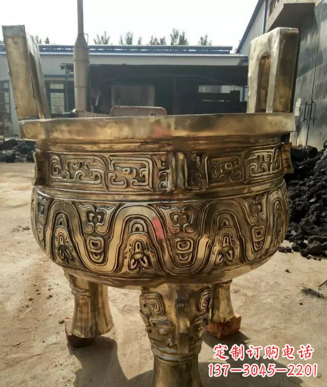 山东追求完美的三足香炉