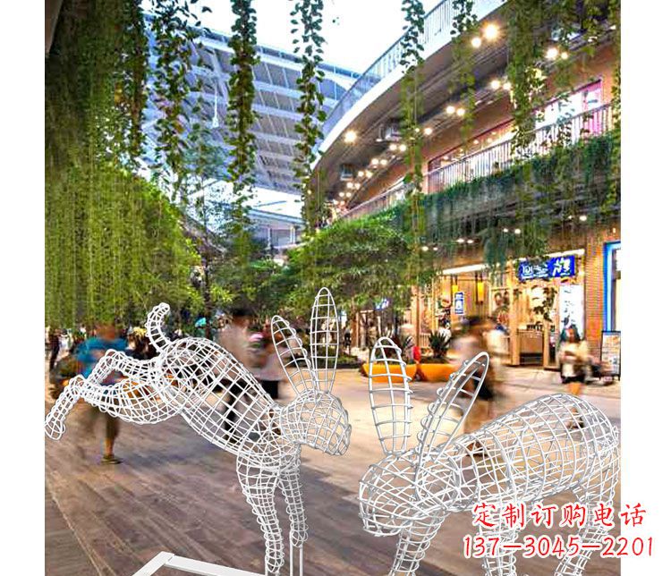 山东中领雕塑的精致兔子雕塑