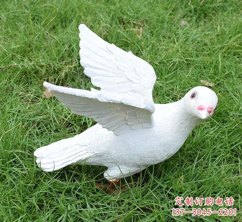 山东象征和平的少女和平鸽雕塑