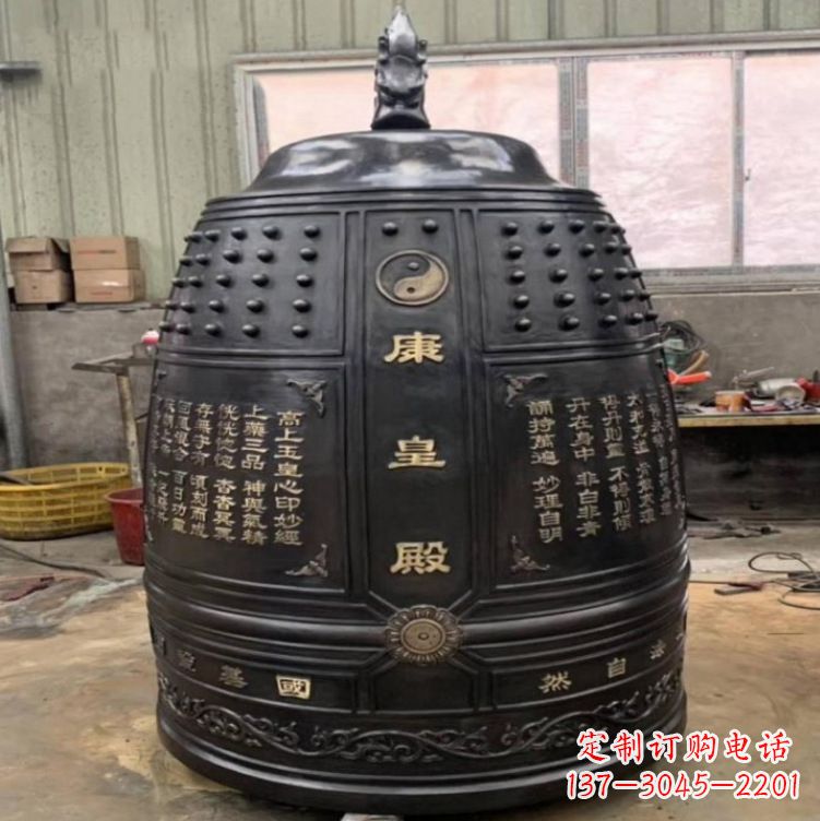 山东寺庙铜雕挂钟