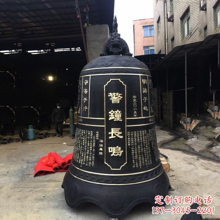 山东寺庙铜钟雕塑