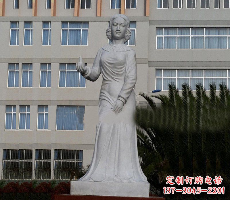 山东提灯天使弗洛伦斯·南丁格尔石雕 (2)