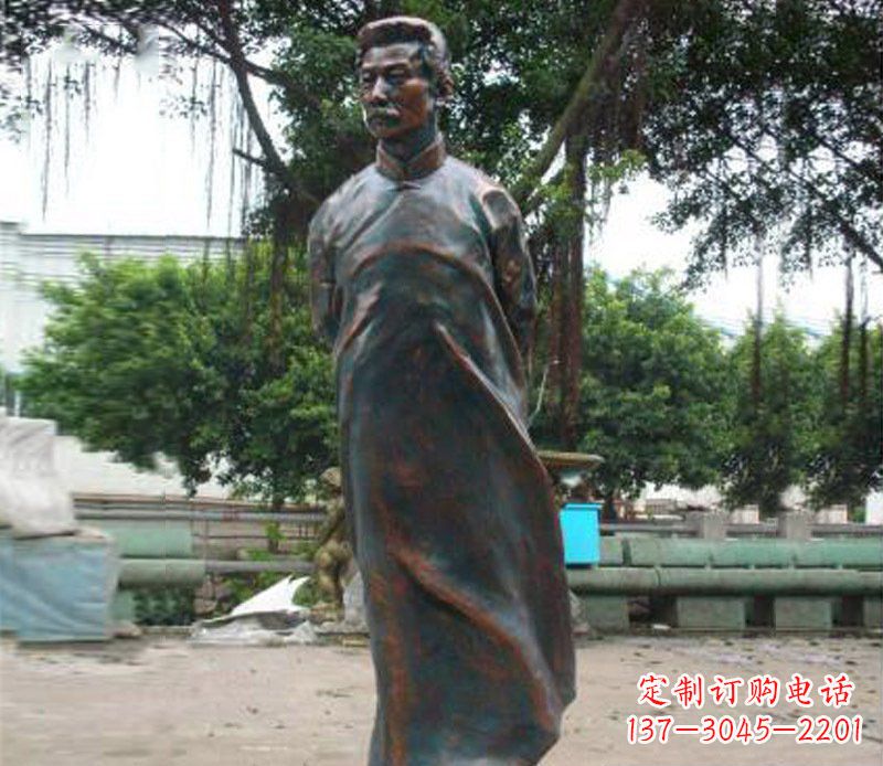 山东铜雕校园鲁迅人物雕像摆件