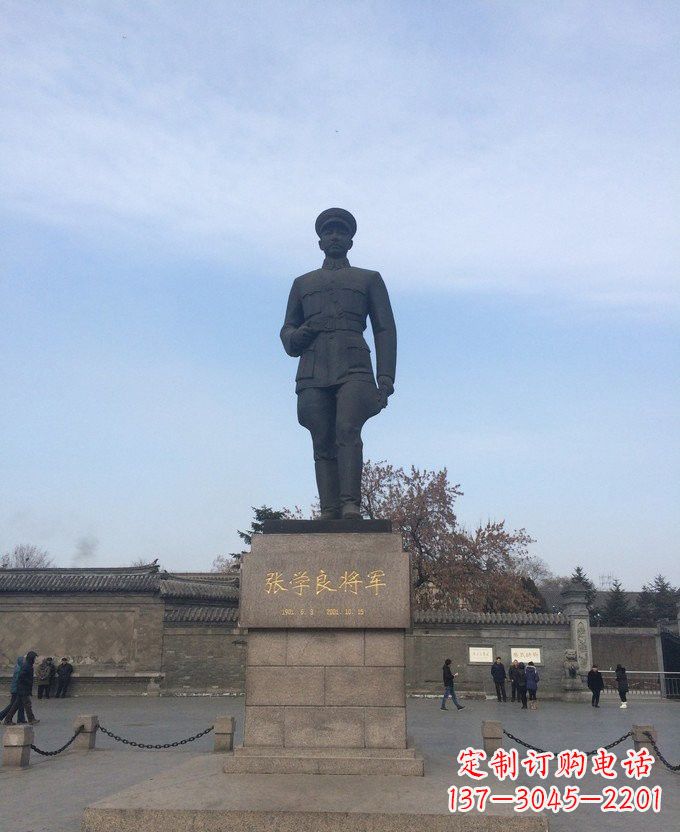 山东铜雕张学良近代名人雕塑