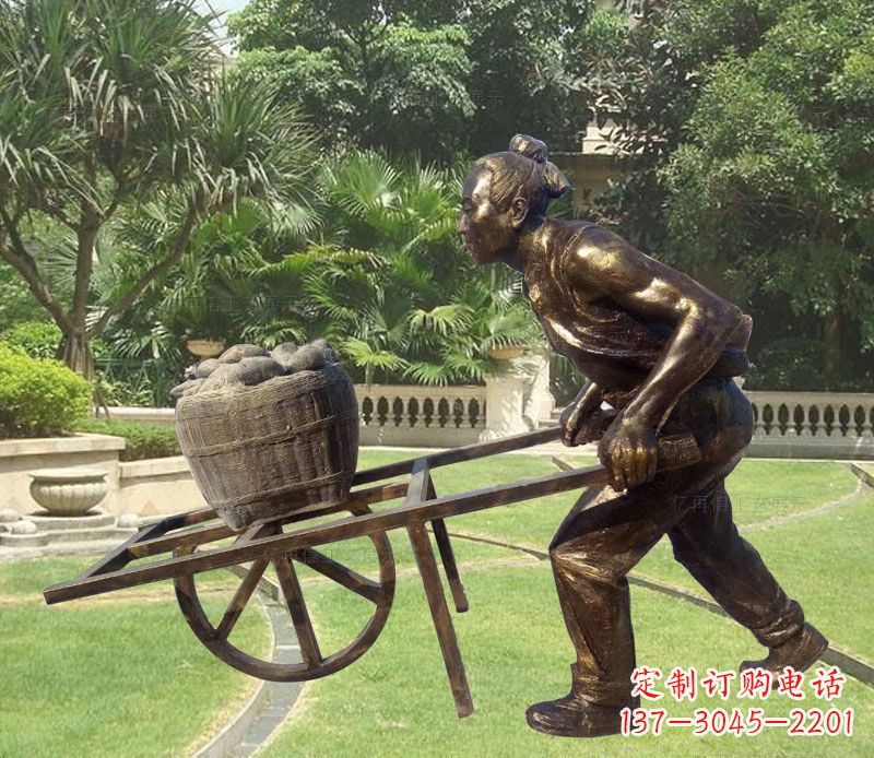 山东推独轮车的古人铜雕