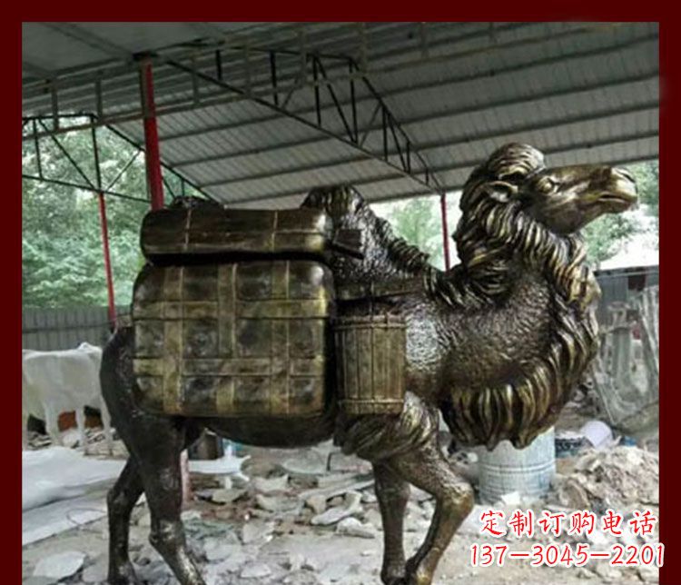 山东拖行李的骆驼动物铜雕