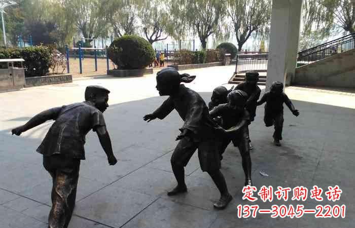 山东玩老鹰捉小鸡的儿童铜雕222