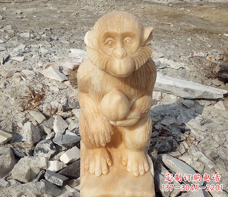 山东晚霞红猴子公园动物石雕