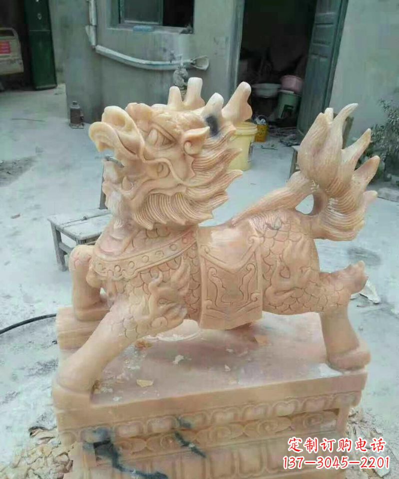 山东晚霞红麒麟雕塑112